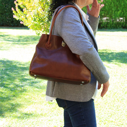 WOMAN'S TWO-HANDLE BAG IN TWO -TONE FULL-GRAIN LEATHER